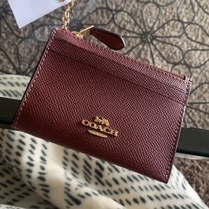 NEW WITH TAGS Coach card holder with zipper